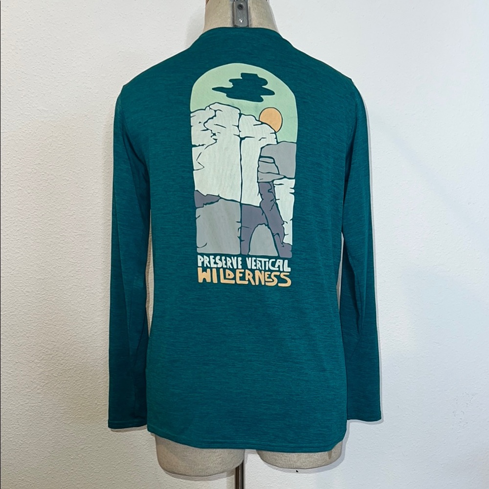 Patagonia Capilene Cool Daily Long Sleeve Baselayer Graphic Tee - Picture 2 of 6